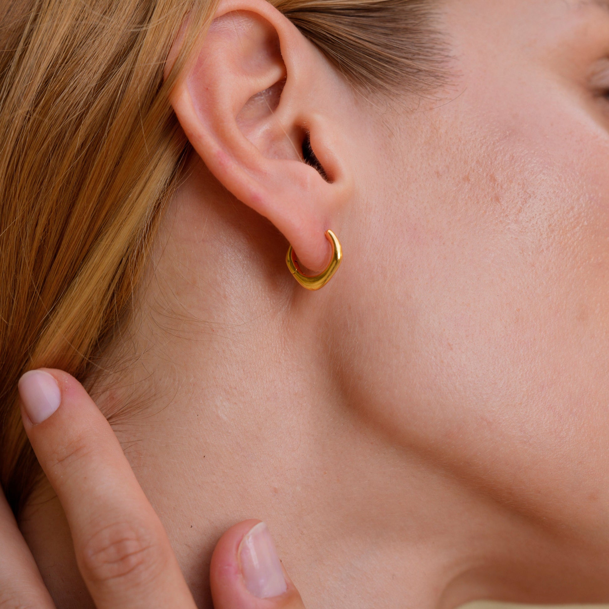 SHAPE OF WATER Earrings-1